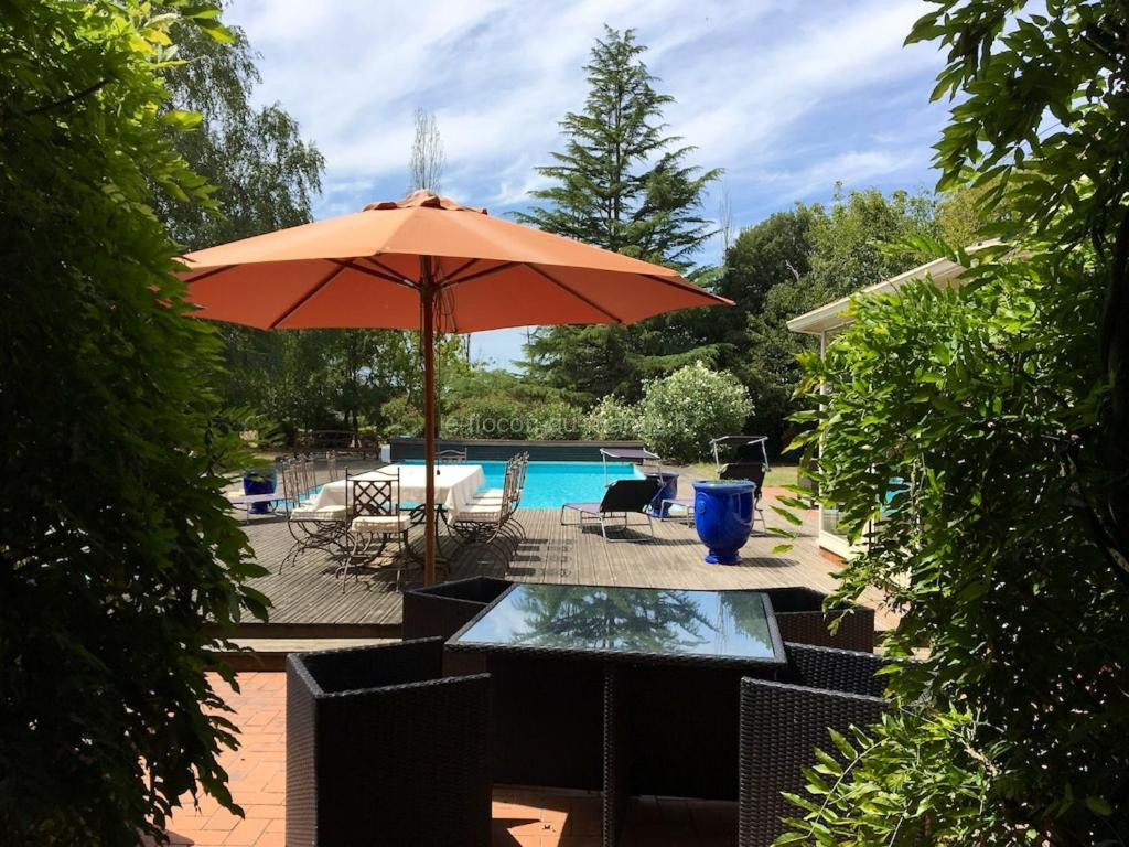 Photo de Villa charmante à Nalliers avec piscine